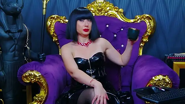 LaraMaeve online show from 10/07/25, 06:10