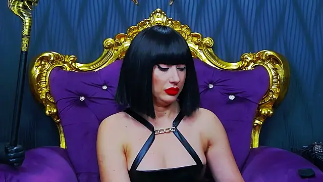 LaraMaeve online show from 11/28/25, 08:17