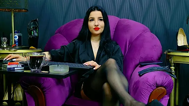 VivianReeve online show from 04/04/26, 10:57