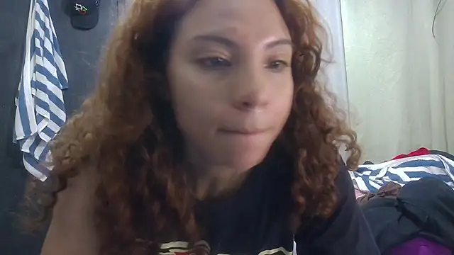 Snapshot of VioletV chatting on 05/26/26, 03:24 VioletV online show from 05/26/26, 03:24