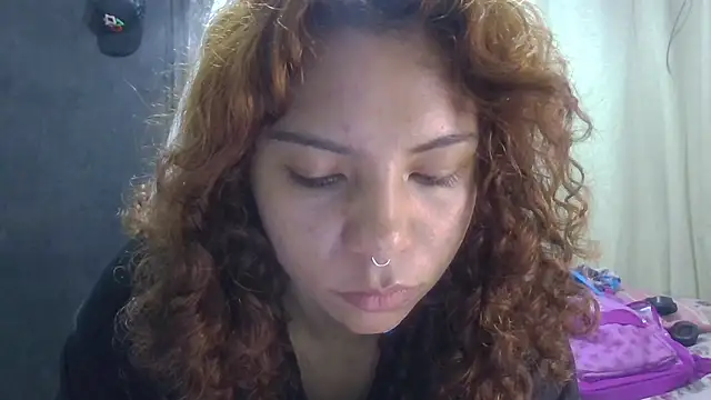 Snapshot of VioletV chatting on 06/04/26, 12:38 VioletV online show from 06/04/26, 12:38