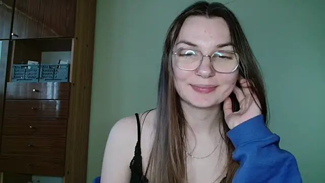 LooveELLYx online show from 01/28/25, 02:31