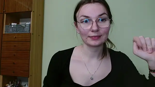 LooveELLYx online show from 02/04/25, 06:17