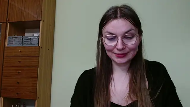 LooveELLYx online show from 02/12/25, 08:50