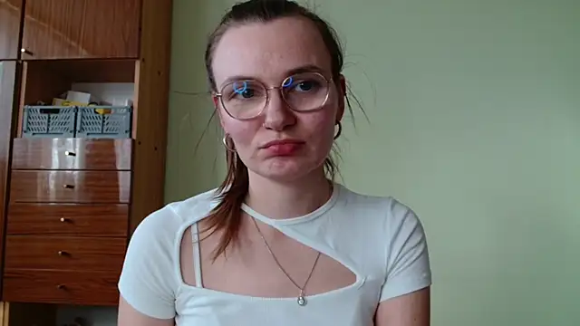 LooveELLYx online show from 10/01/25, 01:28