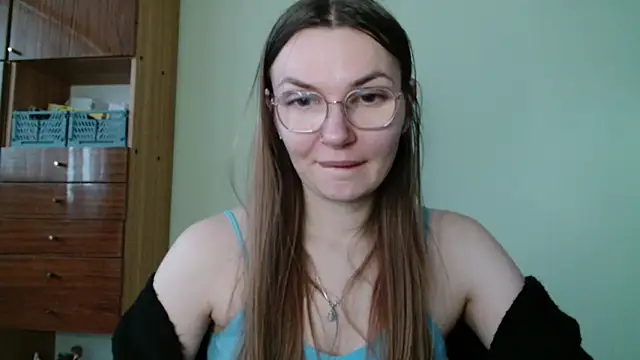 LooveELLYx online show from 01/13/26, 02:44