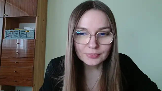 LooveELLYx online show from 02/02/26, 02:27