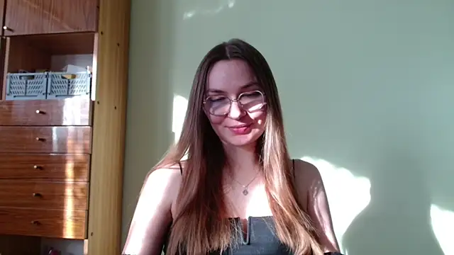 LooveELLYx online show from 03/03/26, 02:45