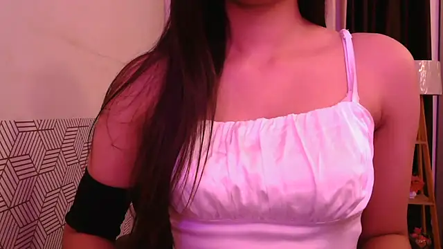 Snapshot of Tathiraa chatting on 03/01/26, 10:01 Tathiraa online show from 03/01/26, 10:01