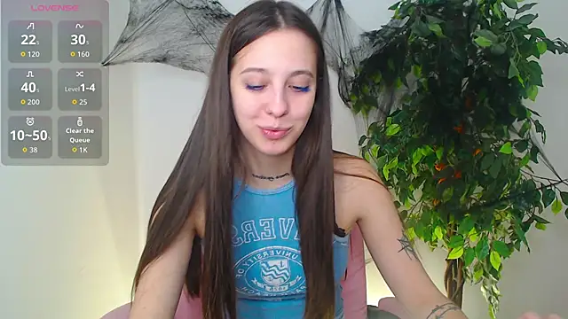 Little cherryy   online show from 10/27/25, 07:56