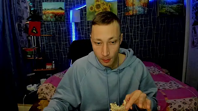 Snapshot of CuteBoy228 chatting on 01/07/26, 01:24 CuteBoy228 online show from 01/07/26, 01:24