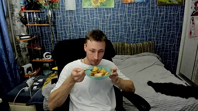 Snapshot of CuteBoy228 chatting on 03/16/26, 06:23 CuteBoy228 online show from 03/16/26, 06:23