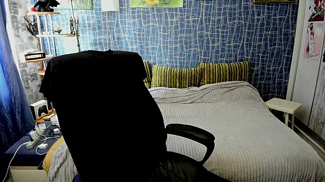 Snapshot of CuteBoy228 chatting on 03/19/26, 12:53 CuteBoy228 online show from 03/19/26, 12:53