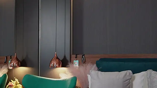 EmilyTrix online show from 04/13/26, 12:27