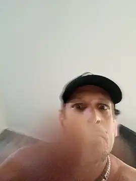 Snapshot of redonfire chatting on 02/12/26, 12:33 redonfire online show from 02/12/26, 12:33