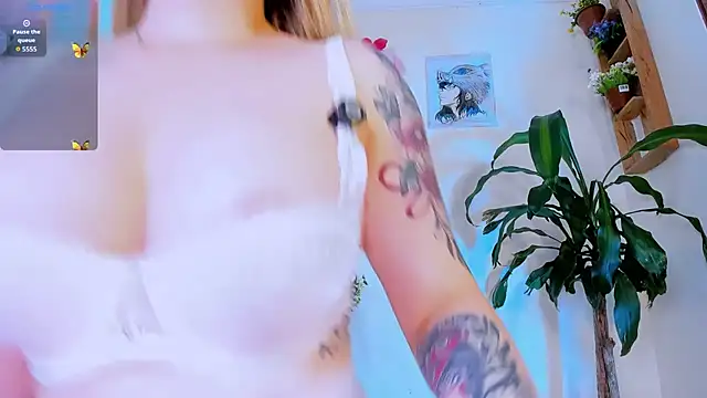 Simonesmith01 online show from 12/02/25, 05:08