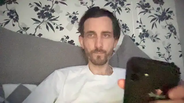 Big8inchUncutCock online show from 04/25/26, 02:47