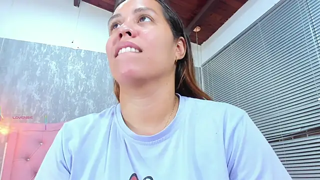 lissa jhonsoon online show from 11/29/25, 02:03