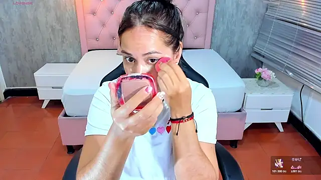 lissa jhonsoon online show from 04/22/26, 03:20