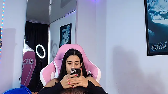 GraceWallace  online show from 12/14/25, 06:45