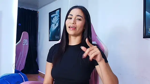Snapshot of GraceWallace_ chatting on 07/17/26, 04:41 GraceWallace online show from 07/17/26, 04:41