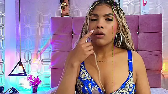 Snapshot of LexieBloom chatting on 09/29/25, 03:55 LexieBloom online show from 09/29/25, 03:55