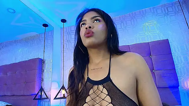 Snapshot of LexieBloom chatting on 11/20/25, 03:39 LexieBloom online show from 11/20/25, 03:39