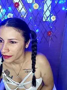 karinnahotdirty online show from 09/13/25, 09:25