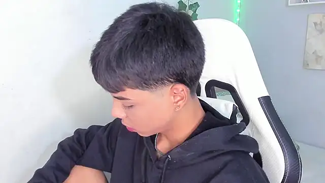 Thomas wil online show from 10/29/25, 07:21