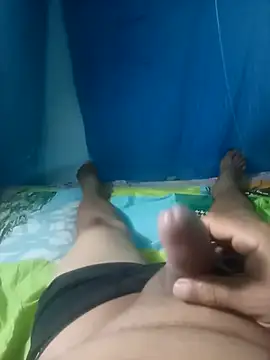 cora08 online show from 10/31/25, 09:38