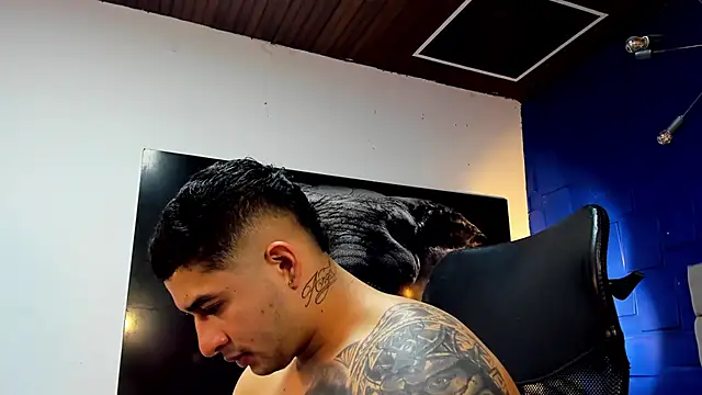 king falconer online show from 11/19/25, 01:16