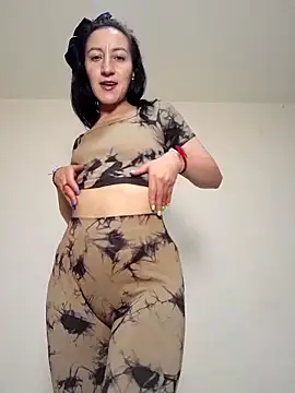 Oriana111 online show from 10/28/25, 03:54