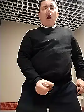 BigCristh79 online show from 04/28/26, 05:12