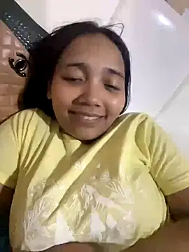 effie castroo online show from 11/01/25, 04:25