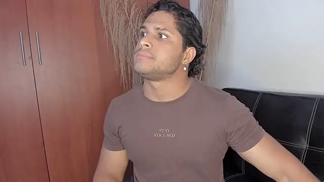 Snapshot of Evansdark1 chatting on 10/01/25, 10:38 Evansdark1 online show from 10/01/25, 10:38