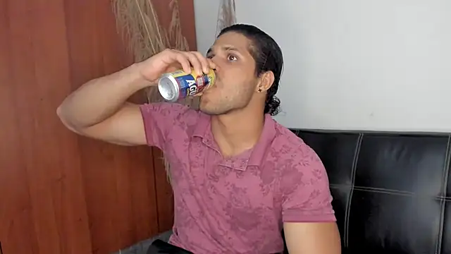 Snapshot of Evansdark1 chatting on 10/24/25, 11:34 Evansdark1 online show from 10/24/25, 11:34