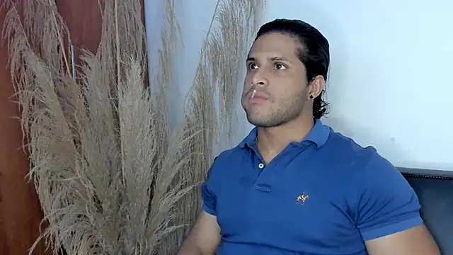 Snapshot of Evansdark1 chatting on 10/26/25, 12:16 Evansdark1 online show from 10/26/25, 12:16