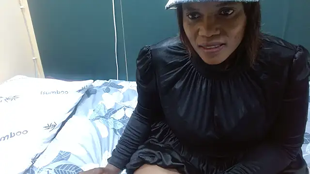 sexythae32 online show from 02/08/26, 04:32