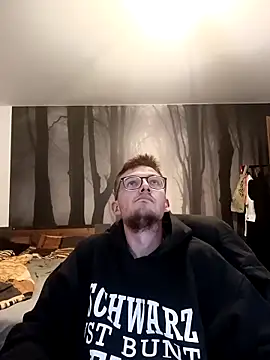 liema3156 online show from 10/22/25, 06:18