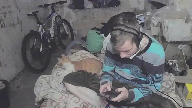 makarov1993 online show from 10/12/25, 05:56