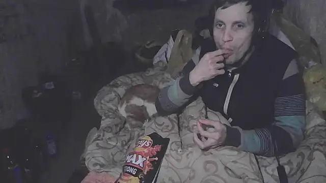 makarov1993 online show from 12/18/25, 04:02