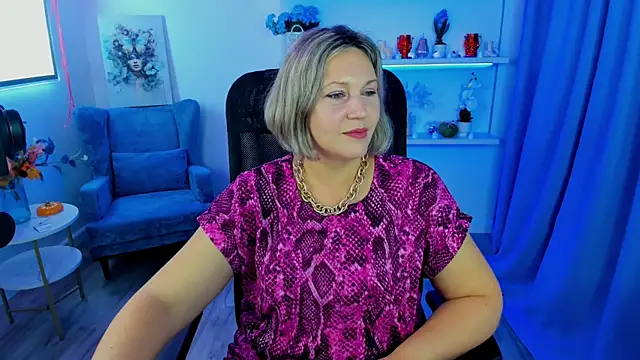 Snapshot of NinaStarle chatting on 10/24/25, 04:53 NinaStarle online show from 10/24/25, 04:53