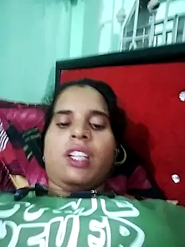 Snapshot of JHILMIL chatting on 09/18/25, 05:04 JHILMIL online show from 09/18/25, 05:04