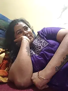 Snapshot of tamilaruvi chatting on 01/06/26, 04:00 tamilaruvi online show from 01/06/26, 04:00