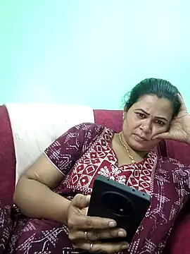 Snapshot of tamilaruvi chatting on 05/04/26, 06:09 tamilaruvi online show from 05/04/26, 06:09
