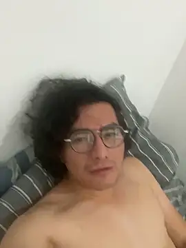 Snapshot of long_nigth chatting on 05/30/26, 06:16 long nigth online show from 05/30/26, 06:16