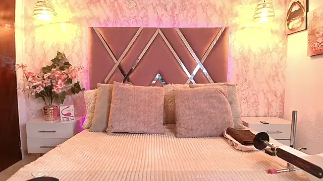 Aliice1  online show from 09/11/25, 08:31