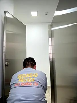 Manu0586 online show from 12/01/25, 06:02