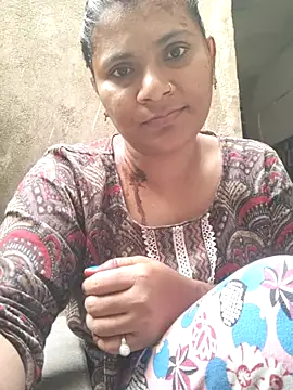 couple 71 online show from 12/05/25, 06:33