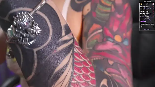 Miila snow online show from 11/19/25, 06:08